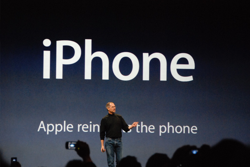 İlk IPhone Tanıtıldı
